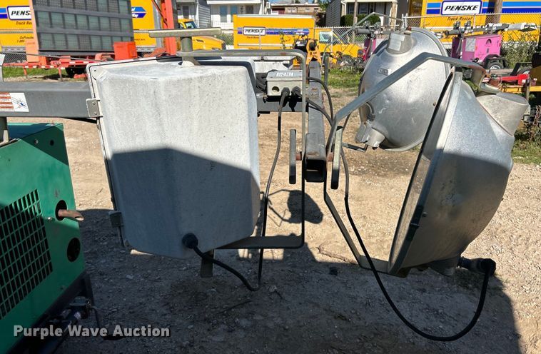 image for item EK4760 2012 Magnum MLT3060 light plant