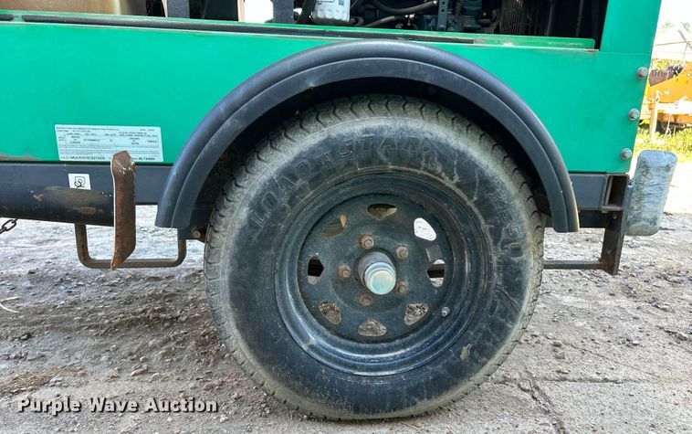 image for item EK4760 2012 Magnum MLT3060 light plant