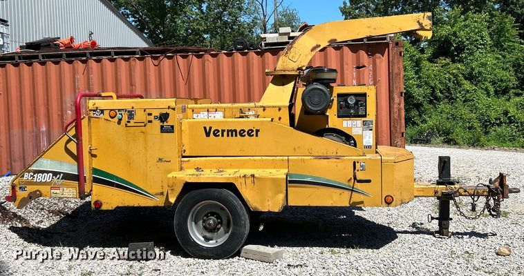 image for item EK4787 2008 Vermeer BC1800XL wood chipper