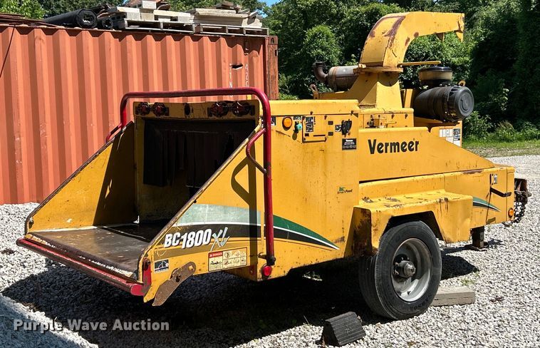 image for item EK4787 2008 Vermeer BC1800XL wood chipper