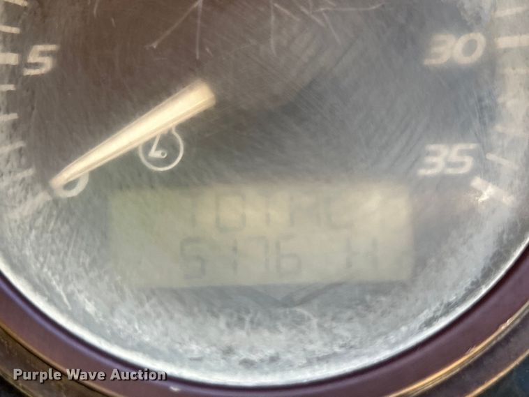 image for item EK4787 2008 Vermeer BC1800XL wood chipper