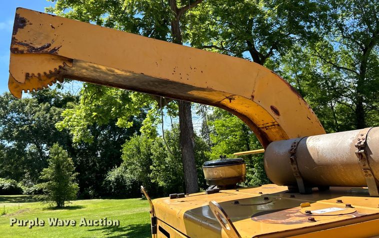 image for item EK4787 2008 Vermeer BC1800XL wood chipper