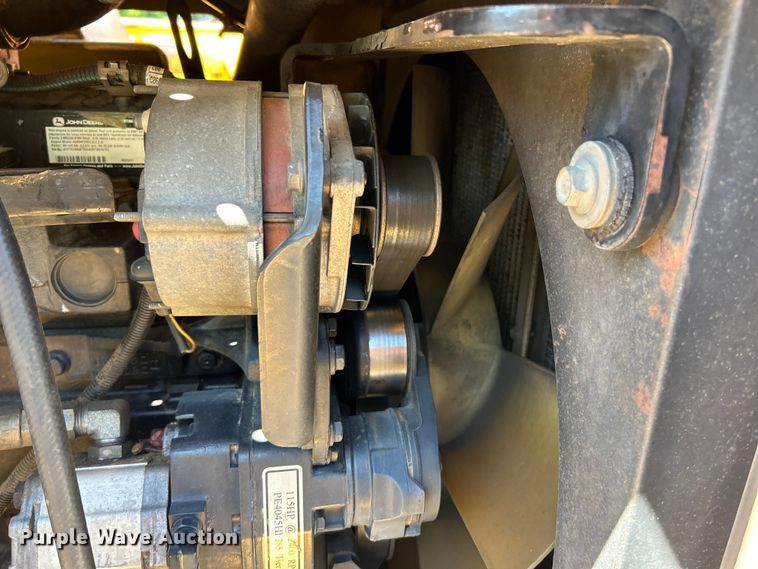 image for item EK4787 2008 Vermeer BC1800XL wood chipper