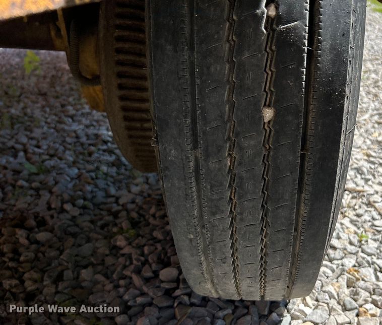 image for item EK4787 2008 Vermeer BC1800XL wood chipper