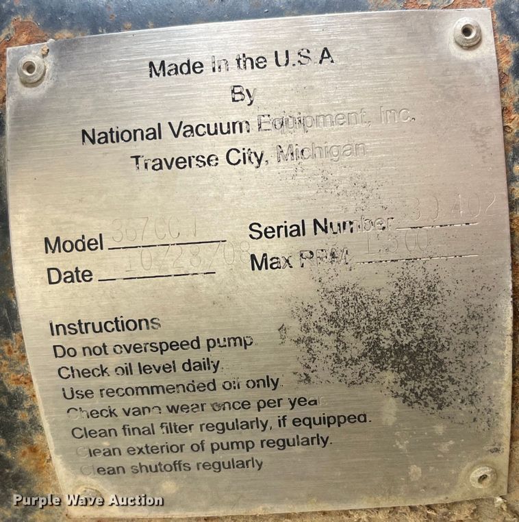 image for item EK8587 1995 Ford LTS9000 vacuum truck