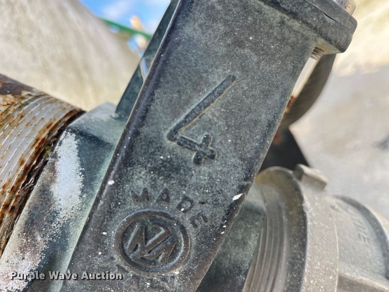 image for item EK8587 1995 Ford LTS9000 vacuum truck