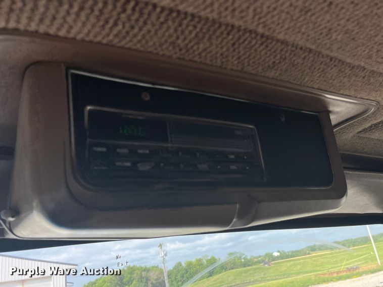 image for item EK8587 1995 Ford LTS9000 vacuum truck