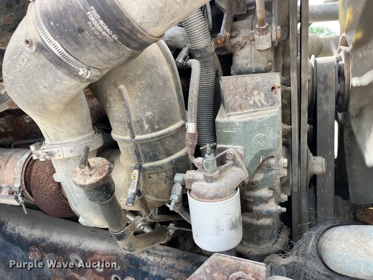 image for item EK8587 1995 Ford LTS9000 vacuum truck