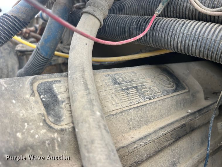 image for item EK8587 1995 Ford LTS9000 vacuum truck