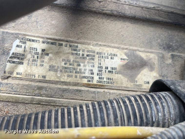 image for item EK8587 1995 Ford LTS9000 vacuum truck