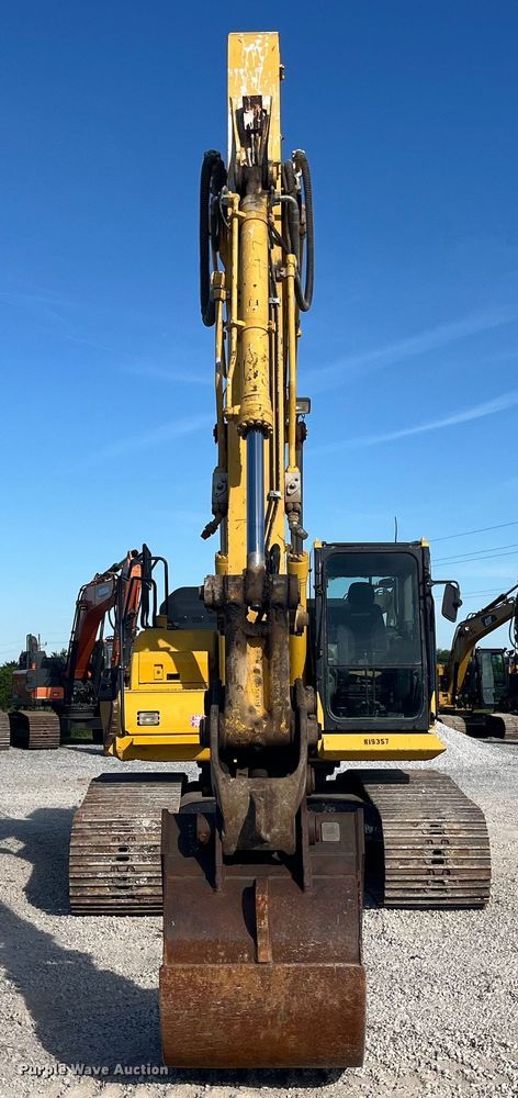 image for item EK8668 2019 Komatsu PC210LC-11 excavator