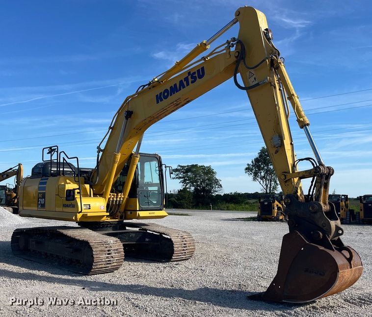 image for item EK8668 2019 Komatsu PC210LC-11 excavator