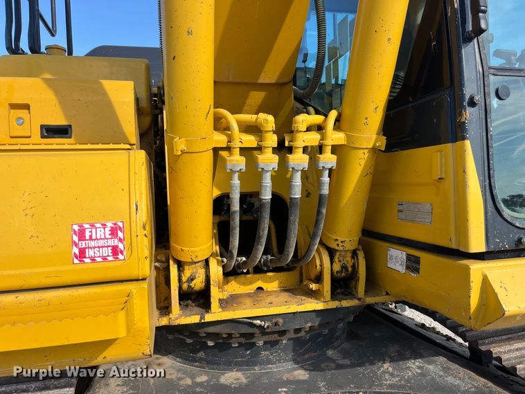 image for item EK8668 2019 Komatsu PC210LC-11 excavator