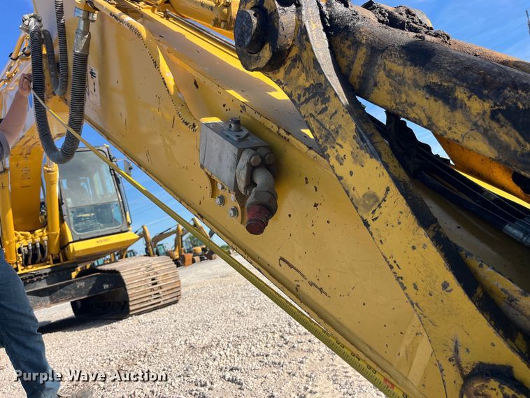 image for item EK8668 2019 Komatsu PC210LC-11 excavator