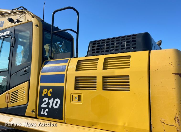 image for item EK8668 2019 Komatsu PC210LC-11 excavator