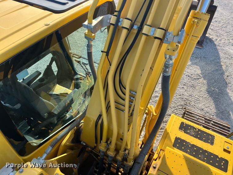 image for item EK8668 2019 Komatsu PC210LC-11 excavator