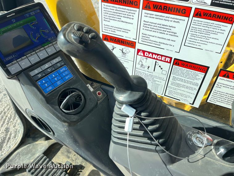 image for item EK8668 2019 Komatsu PC210LC-11 excavator