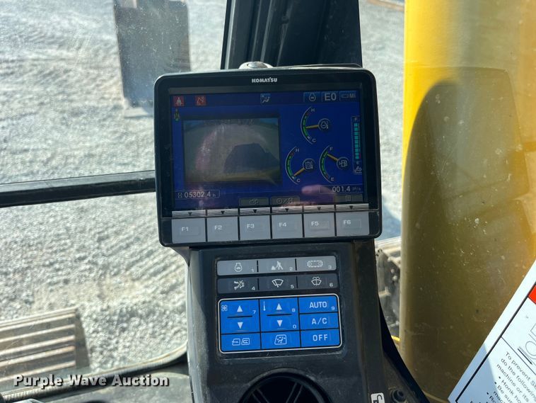 image for item EK8668 2019 Komatsu PC210LC-11 excavator