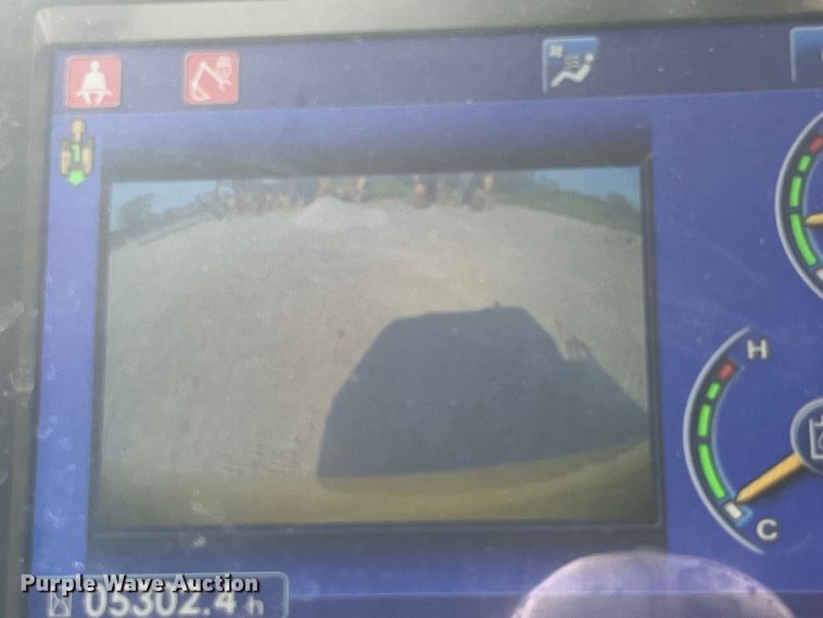 image for item EK8668 2019 Komatsu PC210LC-11 excavator