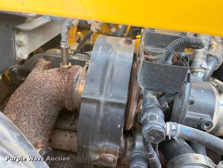 image for item EK8668 2019 Komatsu PC210LC-11 excavator