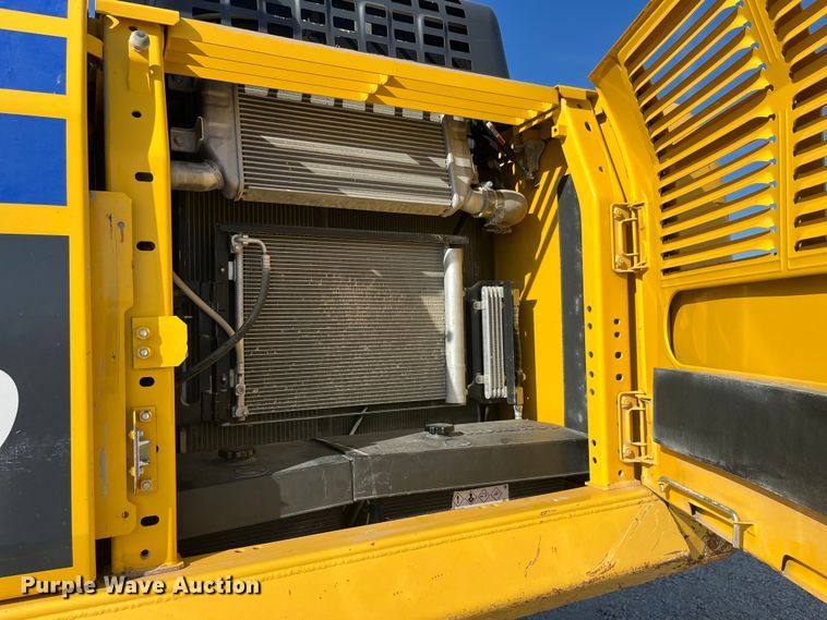 image for item EK8668 2019 Komatsu PC210LC-11 excavator