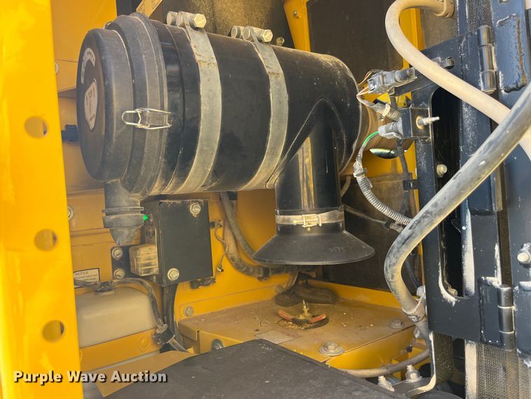 image for item EK8668 2019 Komatsu PC210LC-11 excavator