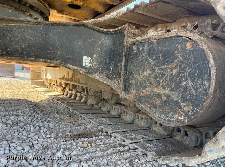 image for item EK8668 2019 Komatsu PC210LC-11 excavator