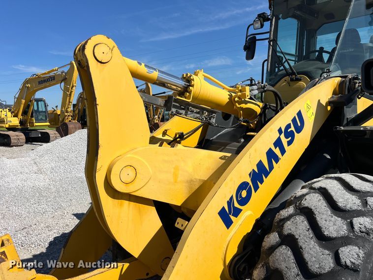 image for item EK8670 2018 Komatsu WA320-8 wheel loader