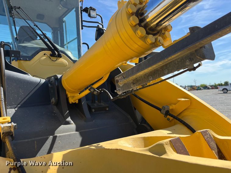 image for item EK8670 2018 Komatsu WA320-8 wheel loader