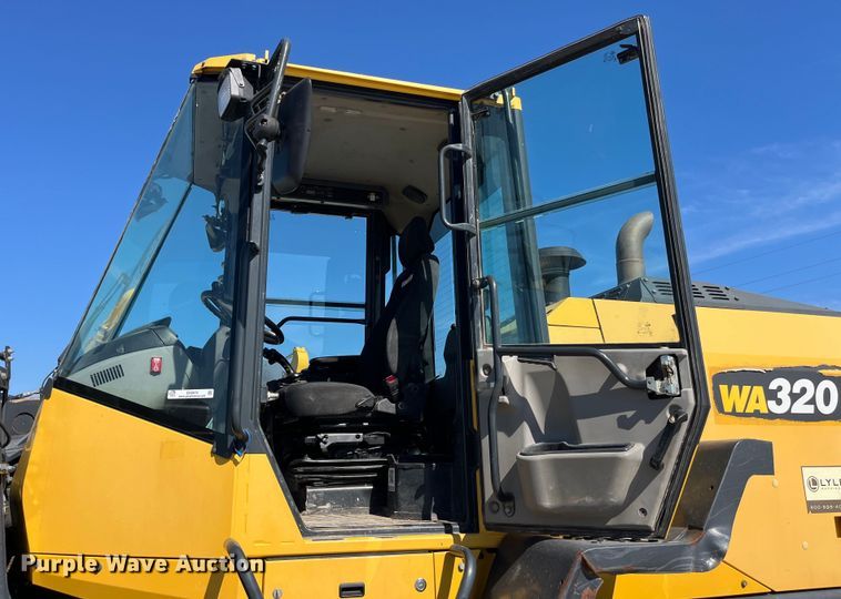 image for item EK8670 2018 Komatsu WA320-8 wheel loader
