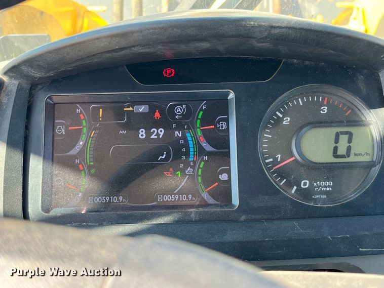 image for item EK8670 2018 Komatsu WA320-8 wheel loader