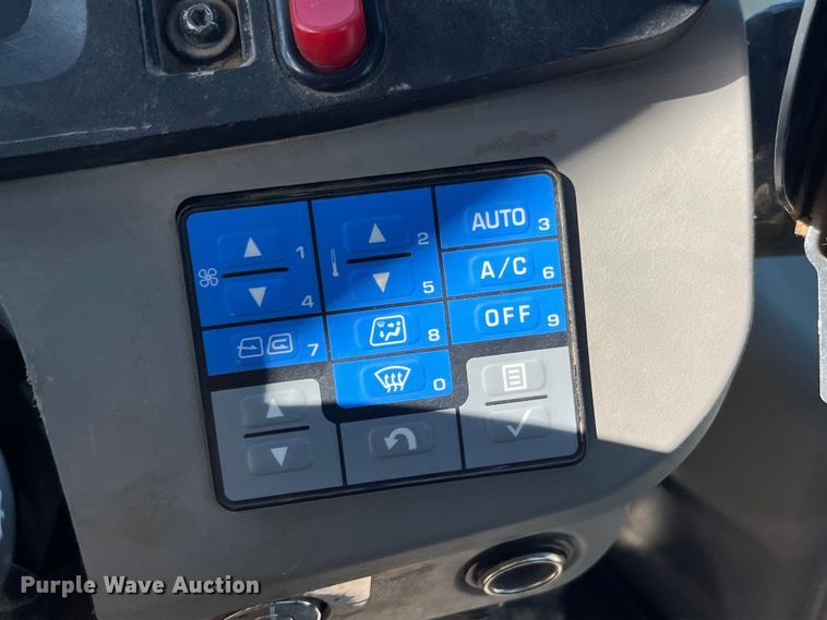 image for item EK8670 2018 Komatsu WA320-8 wheel loader