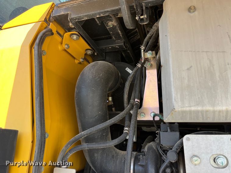 image for item EK8670 2018 Komatsu WA320-8 wheel loader