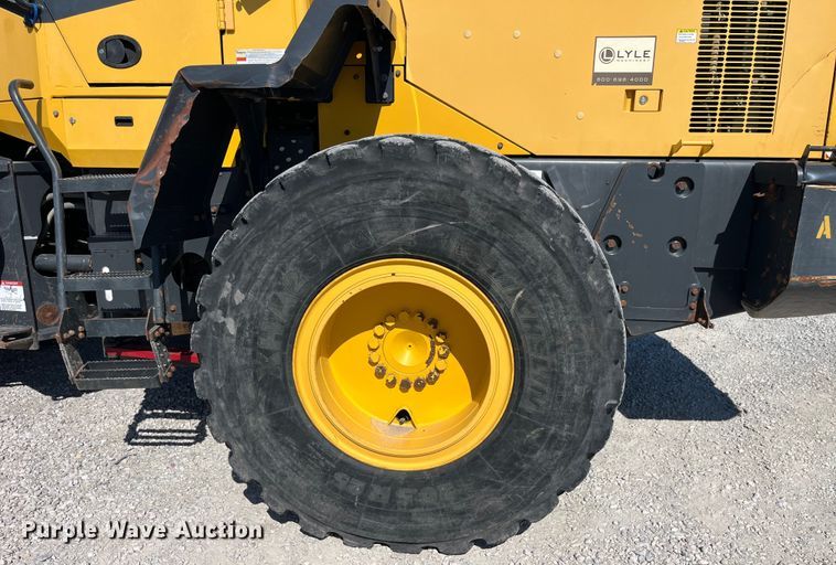 image for item EK8670 2018 Komatsu WA320-8 wheel loader
