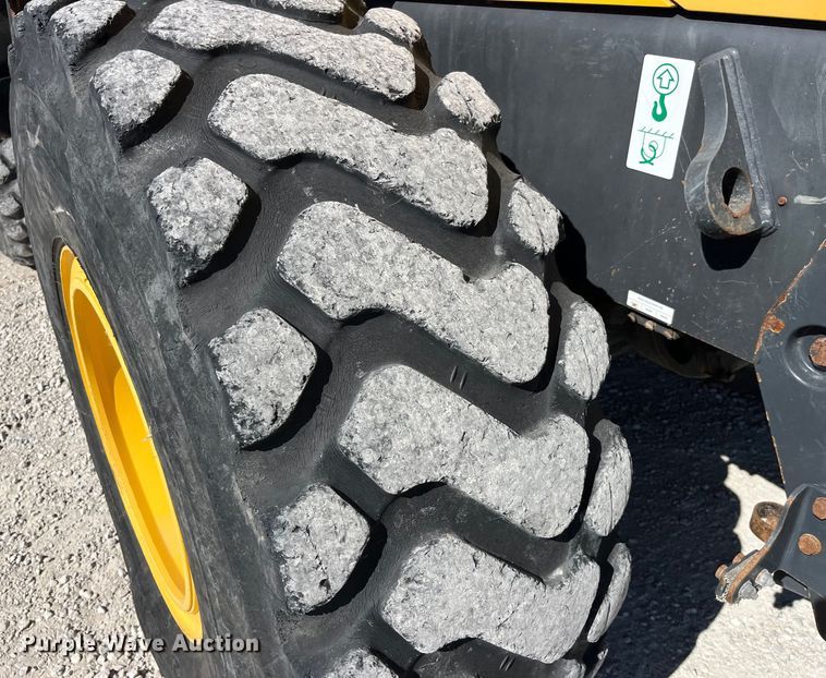 image for item EK8670 2018 Komatsu WA320-8 wheel loader