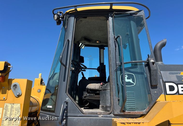 image for item EK8671 2017 John Deere 544K-II wheel loader