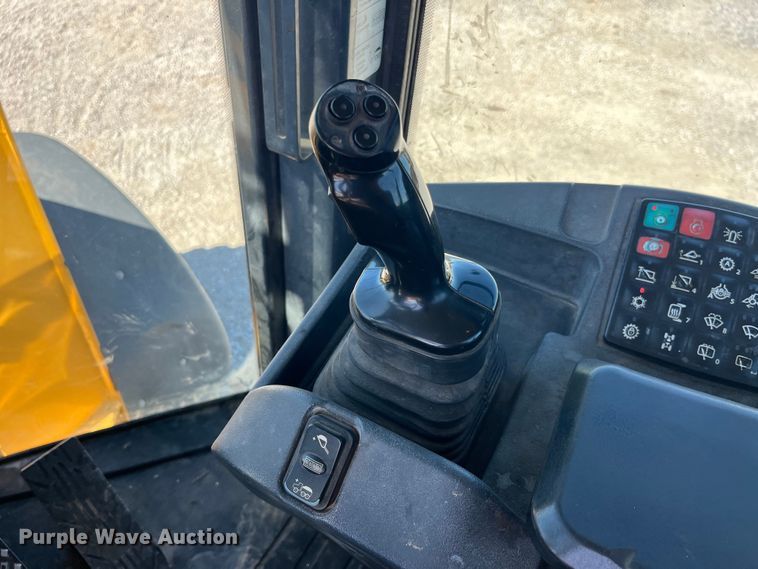 image for item EK8671 2017 John Deere 544K-II wheel loader