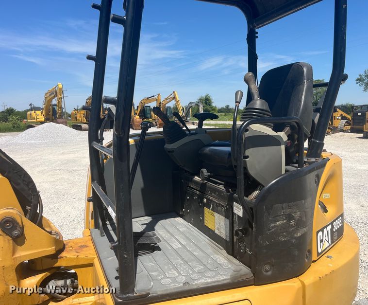 image for item EK8674 2017 Caterpillar  305E2 CR mini excavator