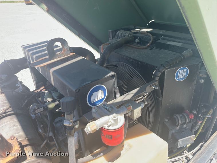 image for item EK8675 Sullair 185D DPQ KU4F air compressor