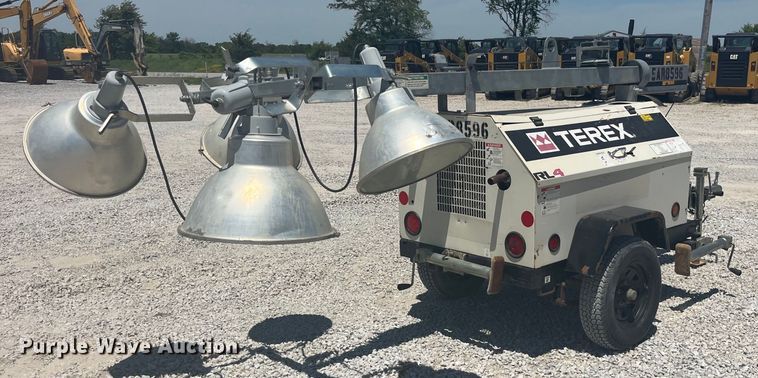 image for item EK8676 2015 Terex RL4 light plant