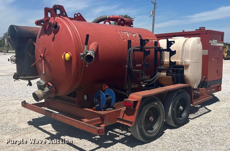 image for item EK8677 2006 Ditch Witch FX60 vacuum excavator