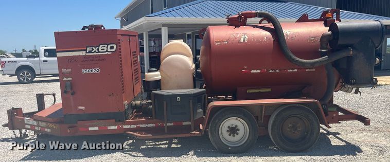 image for item EK8677 2006 Ditch Witch FX60 vacuum excavator