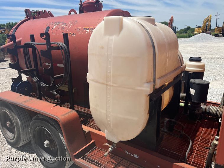 image for item EK8677 2006 Ditch Witch FX60 vacuum excavator