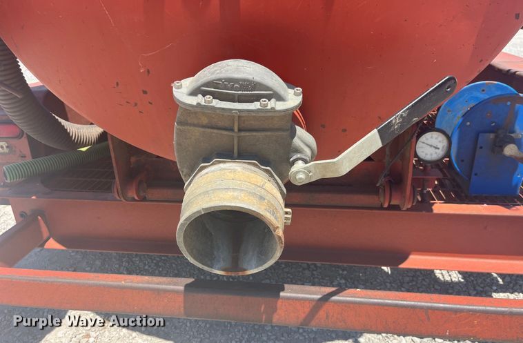 image for item EK8677 2006 Ditch Witch FX60 vacuum excavator