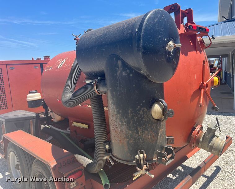 image for item EK8677 2006 Ditch Witch FX60 vacuum excavator