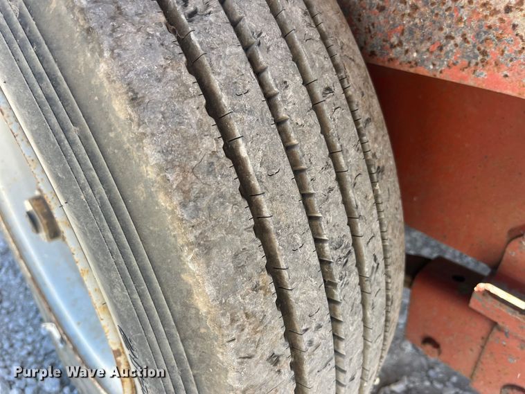 image for item EK8677 2006 Ditch Witch FX60 vacuum excavator