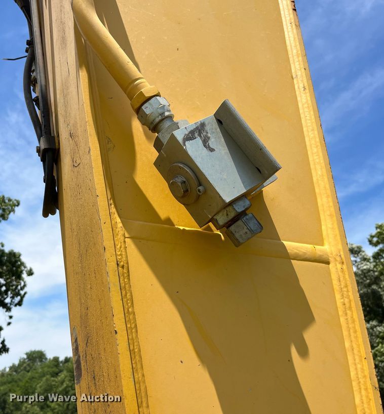 image for item EK8679 2019 Kobelco SK210LC-10 excavator