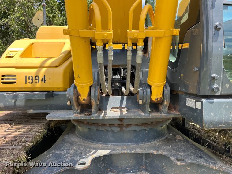 image for item EK8679 2019 Kobelco SK210LC-10 excavator