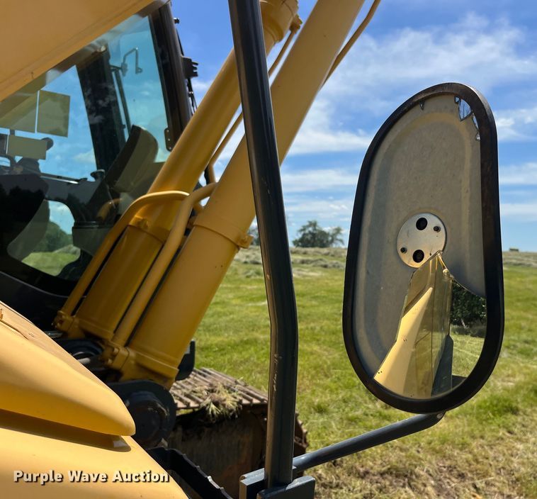 image for item EK8679 2019 Kobelco SK210LC-10 excavator