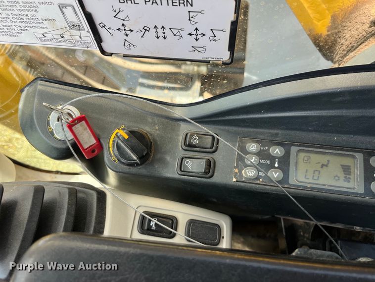 image for item EK8679 2019 Kobelco SK210LC-10 excavator